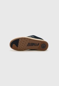 Etnies CALLICUT UNISEX - Sapatilhas de skate - navy/tan