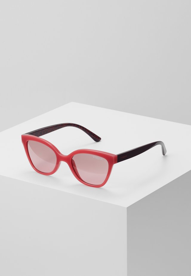 SUN - Occhiali da sole - red/grey
