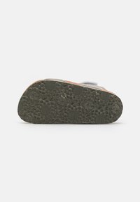 Gioseppo TREDEGAR UNISEX - Sandalias - piedra