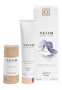 NEOM Wellbeing Perfect Night’s Sleep Cleansing Balm & Cloth