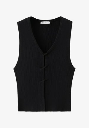 Čierna pletená vesta bez rukávov s rebrovanou textúrou, výstrihom do V a dvomi zapínaniami na gombíky so slučkami vpredu.