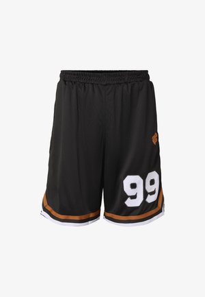 Pantaloncini sportivi neri con vita elastica, numero bianco 99 sulla gamba destra e strisce marroni e bianche lungo l'orlo.