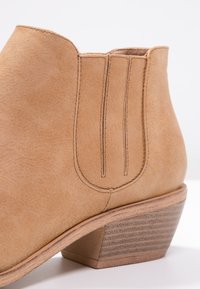 Anna Field Botines bajos - camel