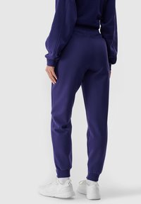 4F - Spodnie treningowe