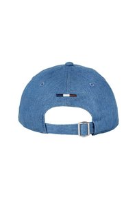 Denimo beisbolo kepurė, mėlyna spalva, su reguliuojamu metaliniu sagtimi. Yra išsiuvinėti akcentai raudona, balta ir mėlyna spalvomis artimoje gale.