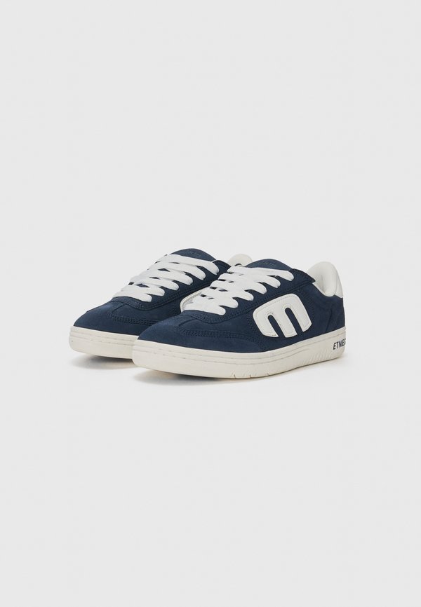 LOCUT UNISEX - Skate shoes - indigo raw4