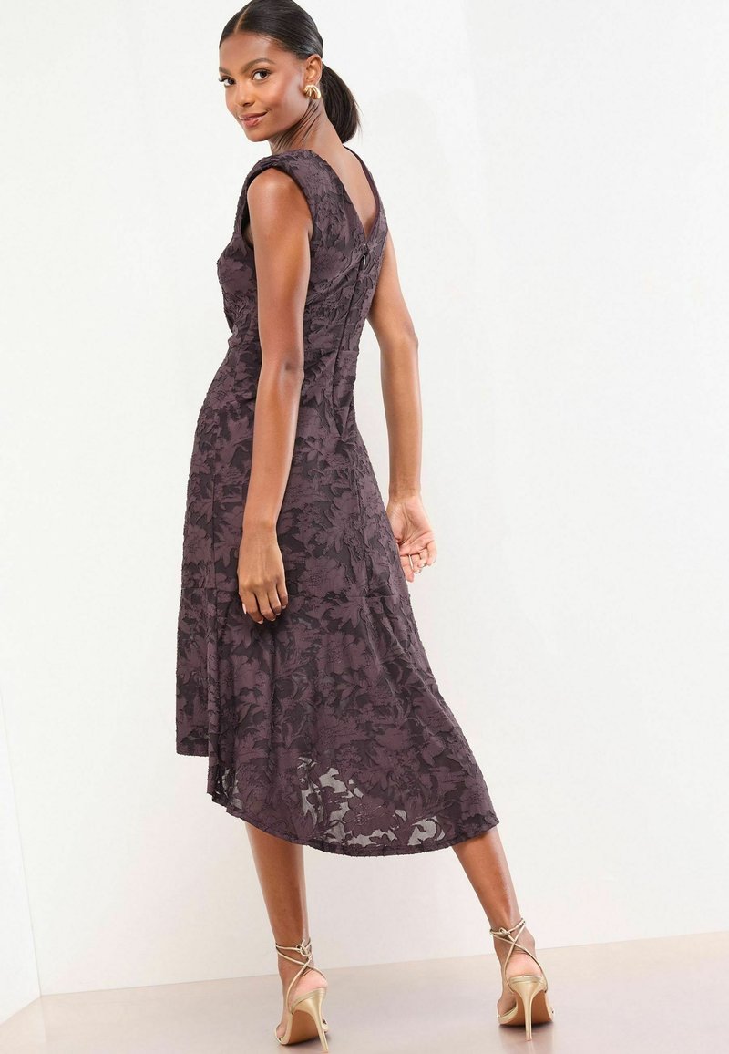 Lipsy REGULAR FIT - BURNOUT FIT AND FLARE MIDI - Day dress -  burgundy/red/bordeaux - Zalando