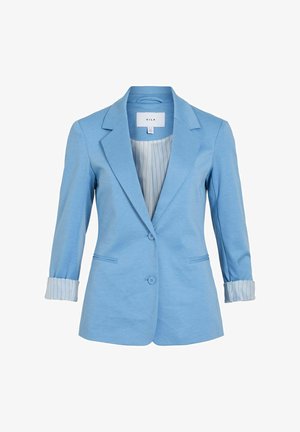 Lyseblå blazer med enkeltnaplukning, hakkede slag og opkrogede ærmer med striber. Glat stof og to forlommer.