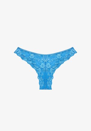 Blauwe kantstring met ingewikkelde bloemenpatronen, een gegolfde kantafwerking en een doorschijnende textuur. Zacht, lichtgewicht materiaal voor comfort.