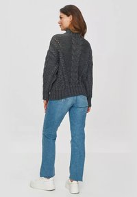 Makadamia - Sweter