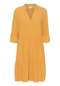 Unselected, apricot