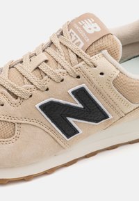 New Balance U574SOC UNISEX - Tossud - beige