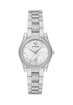 Silberne Armbanduhr aus Edelstahl von Emporio Armani mit Perlmutt-Zifferblatt, drei Zeigern, Datumsfenster bei 6 Uhr und geriffelter Lünette.