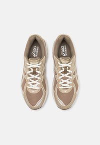 ASICS SportStyle GT-2160 UNISEX - Sportcipő - pepper/putty