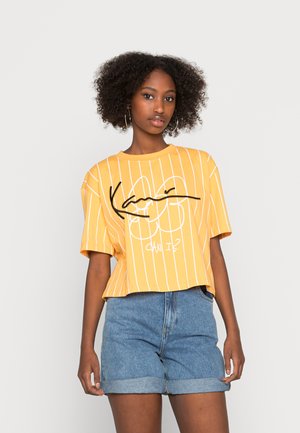 SIGNATURE CROP TEE - T-shirt con stampa - light orange