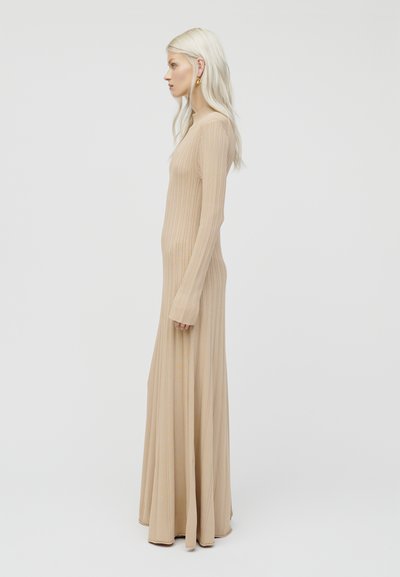 IVY OAK KOURTNEY  - Robe longue - karamell