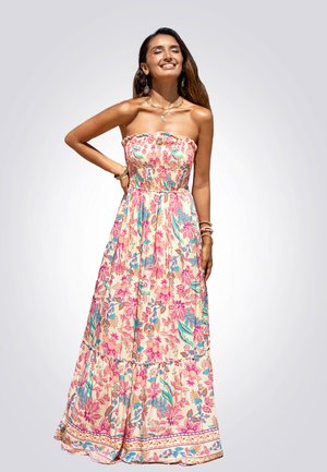 Abito maxi senza spalline in tessuto leggero, caratterizzato da un motivo floreale in rosa e blu, con un corpetto arricciato e un orlo a più strati.