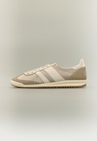 Επιλέχθηκε, sand/multi-coloured