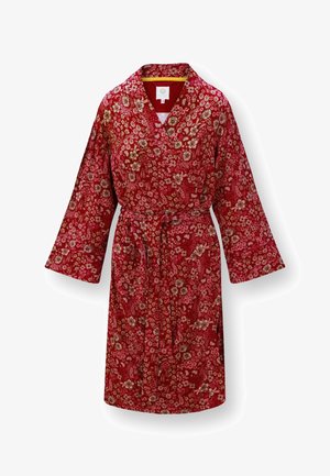 Rode bloemenpatroon badjas met lange mouwen, sjawl kraag, voorzakken en een bijpassende riem om de taille geknoopt.