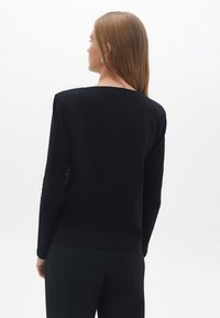 OXXO Långärmad tröja - black