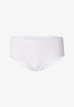 Camisa de algodón blanca con mangas cortas y escote redondeado, combinada con bragas blancas y calcetines negros hasta el tobillo, presentada sobre un fondo neutro.