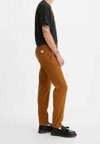 Levi's® Chino - mottled brown