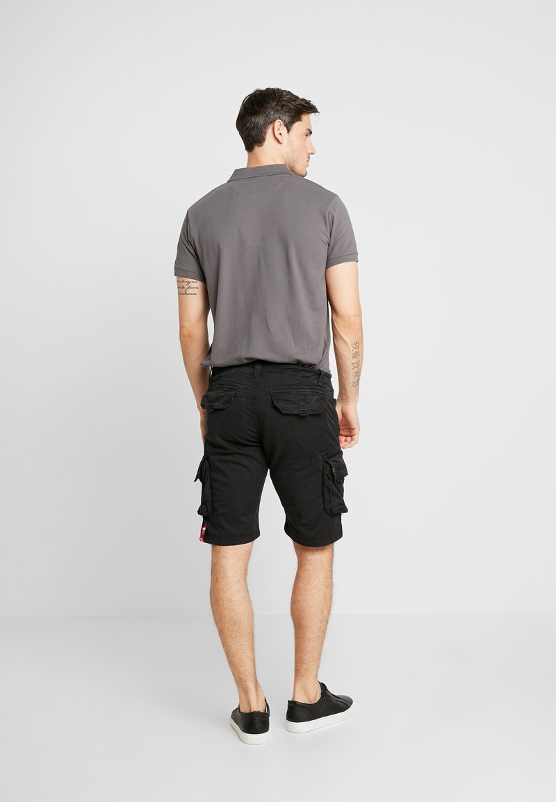 Alpha Industries CREW - Shorts - black/schwarz