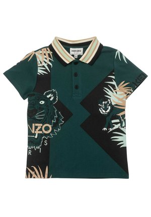 Zielona koszulka polo z krótkim rękawem, z nadrukowanymi wzorami tygrysa i lwa, palmowymi liśćmi oraz paskowanym kołnierzykiem. Wykonana z mieszanki bawełny.
