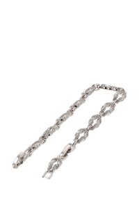 Ezüst lánc karkötő, összefonódott gyűrűkkel és bonyolult virágmintákkal. Az egyik végén biztonságos zár, fényes felület.