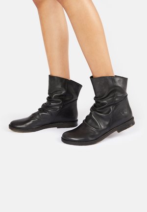 CLASH - Stiefelette - black