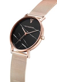 Runde schwarze Uhr mit goldenen Akzenten und einem marmorierten Ziffernblatt. Verfügt über ein Mesh-Armband und ein minimalistisches Design. Markenlogo angezeigt.