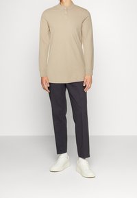 Pier One Pikeepaita - beige