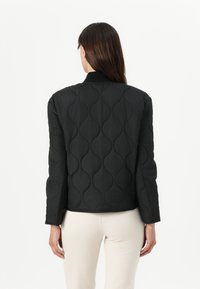 Guess Jeans QUILTED PUFFER JACKET - Bomber-jakk - jet black