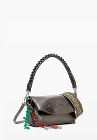 Desigual MEDIUM FLAP WITH 3D LOGO - Rankinė - material finishes
