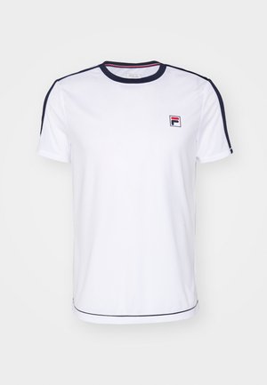 T-shirt blanc à manches courtes fabriqué en tissu respirant, avec des accents marins sur les manches et un petit logo FILA sur la poitrine.