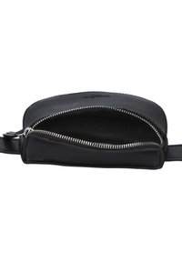 Czarna skórzana saszetka z zapięciem na zamek, charakteryzująca się gładką teksturą i prostym, zaokrąglonym kształtem. Wnętrze ma miękką podszewkę.