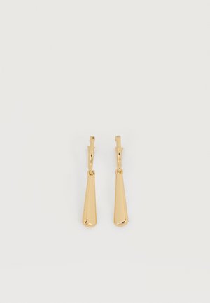 Boucles d'oreilles pendantes en ton or avec des pendentifs lisses en forme de goutte allongée suspendus à de petites attaches en forme d'anneau sur un fond blanc.