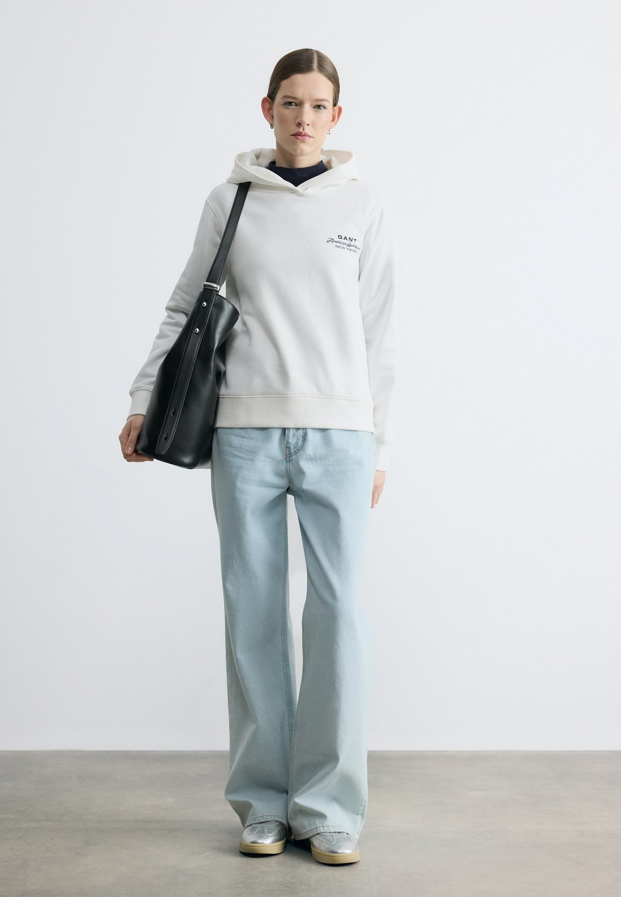REG GRAPHIC PRINT HOODIE