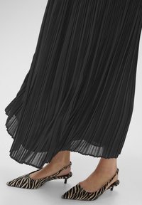 Culture LADINA - Rakott szoknya - black