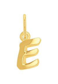 Pendente in oro a forma di lettera "E" con una superficie liscia, caratterizzato da un anello nella parte superiore per il fissaggio. Il design è audace e leggermente astratto.