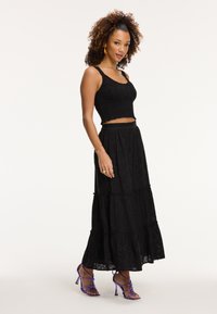 Shiwi GIGI EMBRODERIE - Dolgo krilo - broderie black