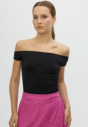 INSIDE, CAMISETA BARDOT FRUNCIDA SLIM - Camiseta estampada - black