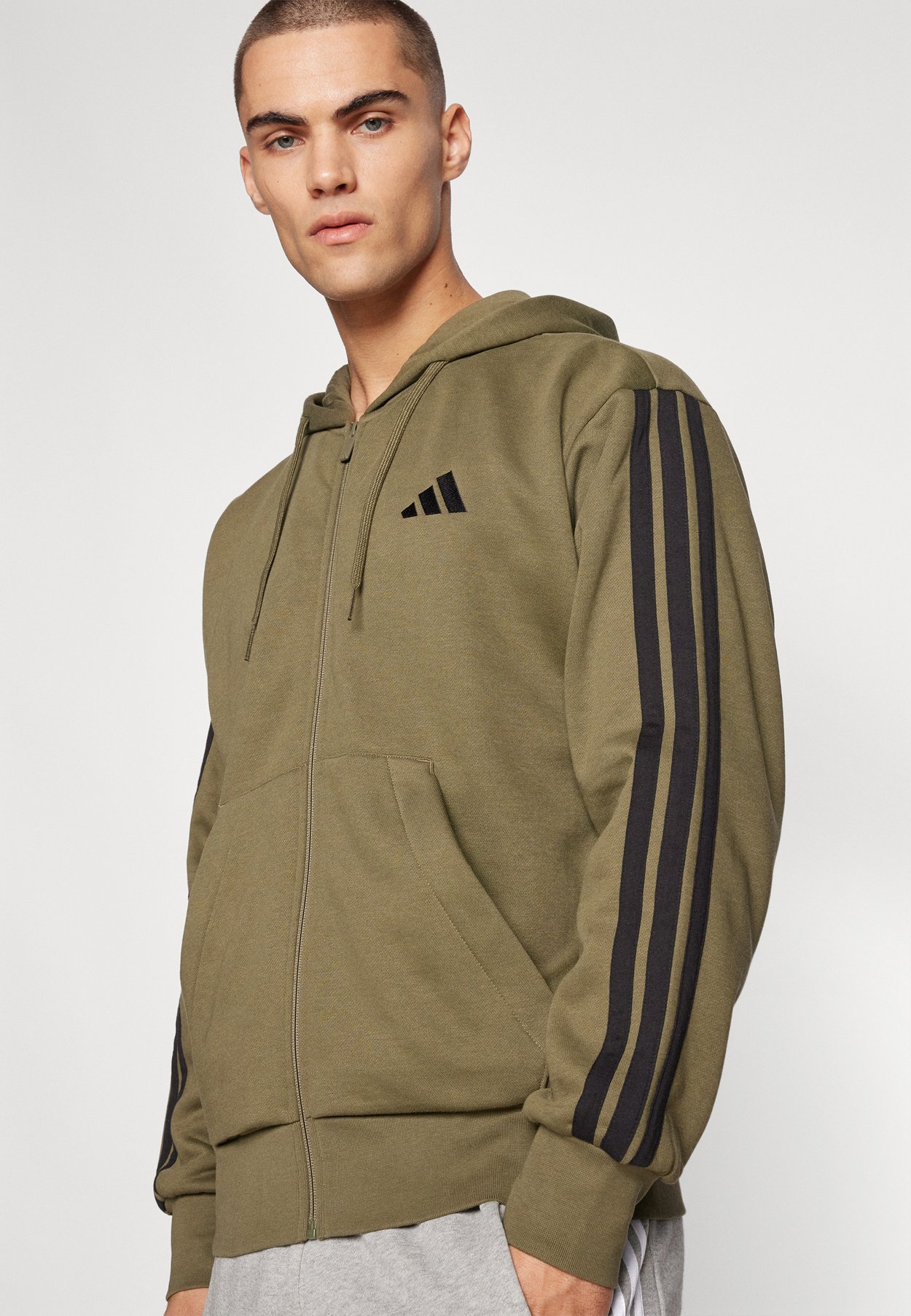ESSENTIALS THREE STRIPES FLEECE