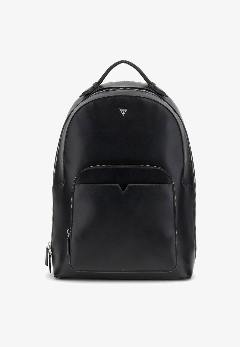 Zaino in pelle nera con un design elegante e arrotondato, tasca frontale con zip e logo in evidenza. Presenta una maniglia superiore e spallacci regolabili.