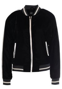 Giacca bomber nera realizzata in morbido velluto, con zip frontale, dettagli bianchi e polsini e orlo a righe. Inclusi due taschini frontali.