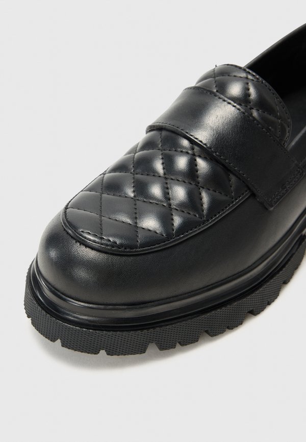 LEATHER - Moccasins4