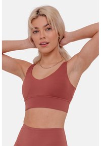 Unselected, light brown