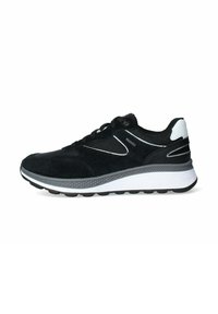Scarpa sportiva nera realizzata in materiale scamosciato e mesh, con accenti bianchi, intersuola testurizzata e suola in gomma. Presenta un collare imbottito e una chiusura con lacci.