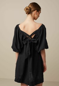 Next PUFF SLEEVE  - Päevakleit - black
