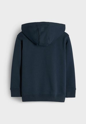 Laivastonsininen huppari, jossa on pehmeä pinta, pyöreä huppu, pitkät hihat ja suora helma. Yksinkertainen, minimalistinen muotoilu ilman koristeita.